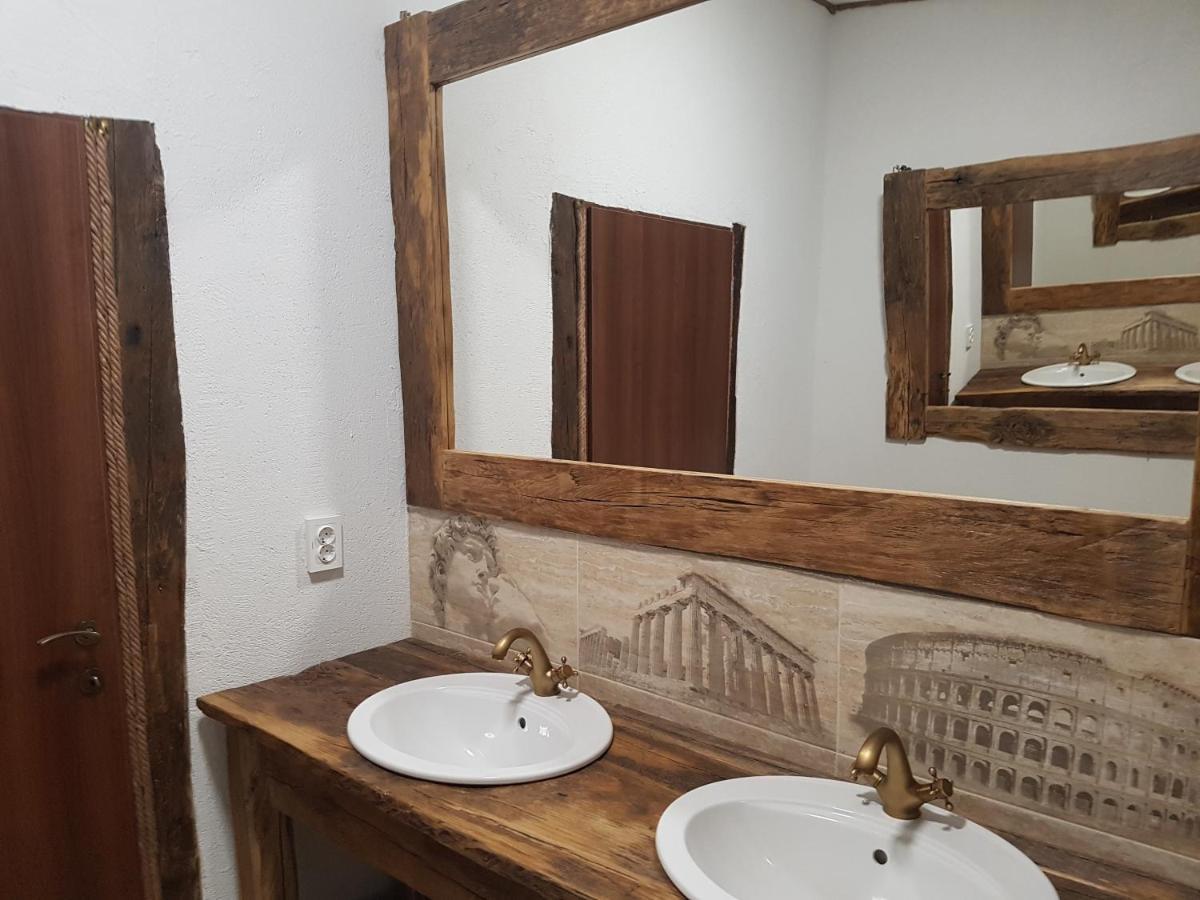 Bed and Breakfast Casa Irinella Satu Mare Exterior foto