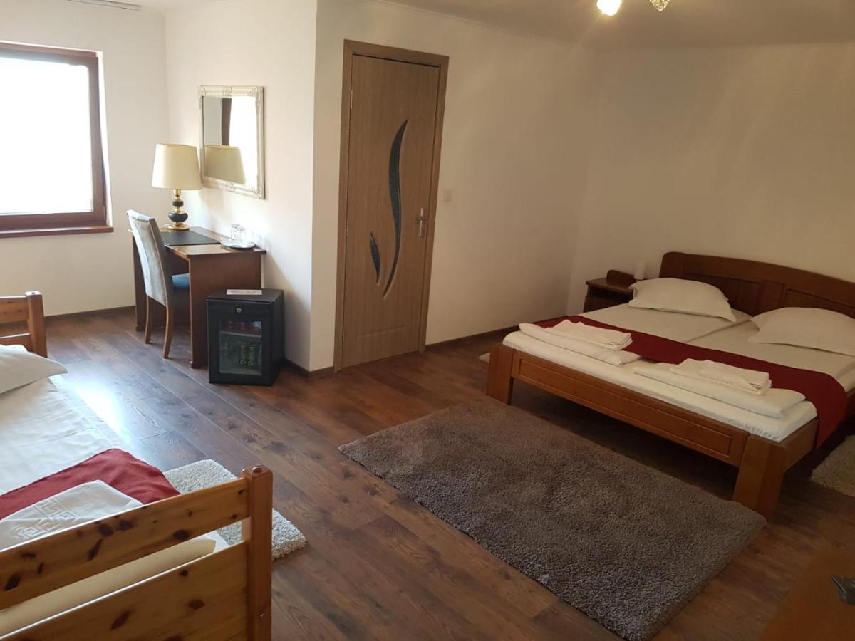 Bed and Breakfast Casa Irinella Satu Mare Exterior foto