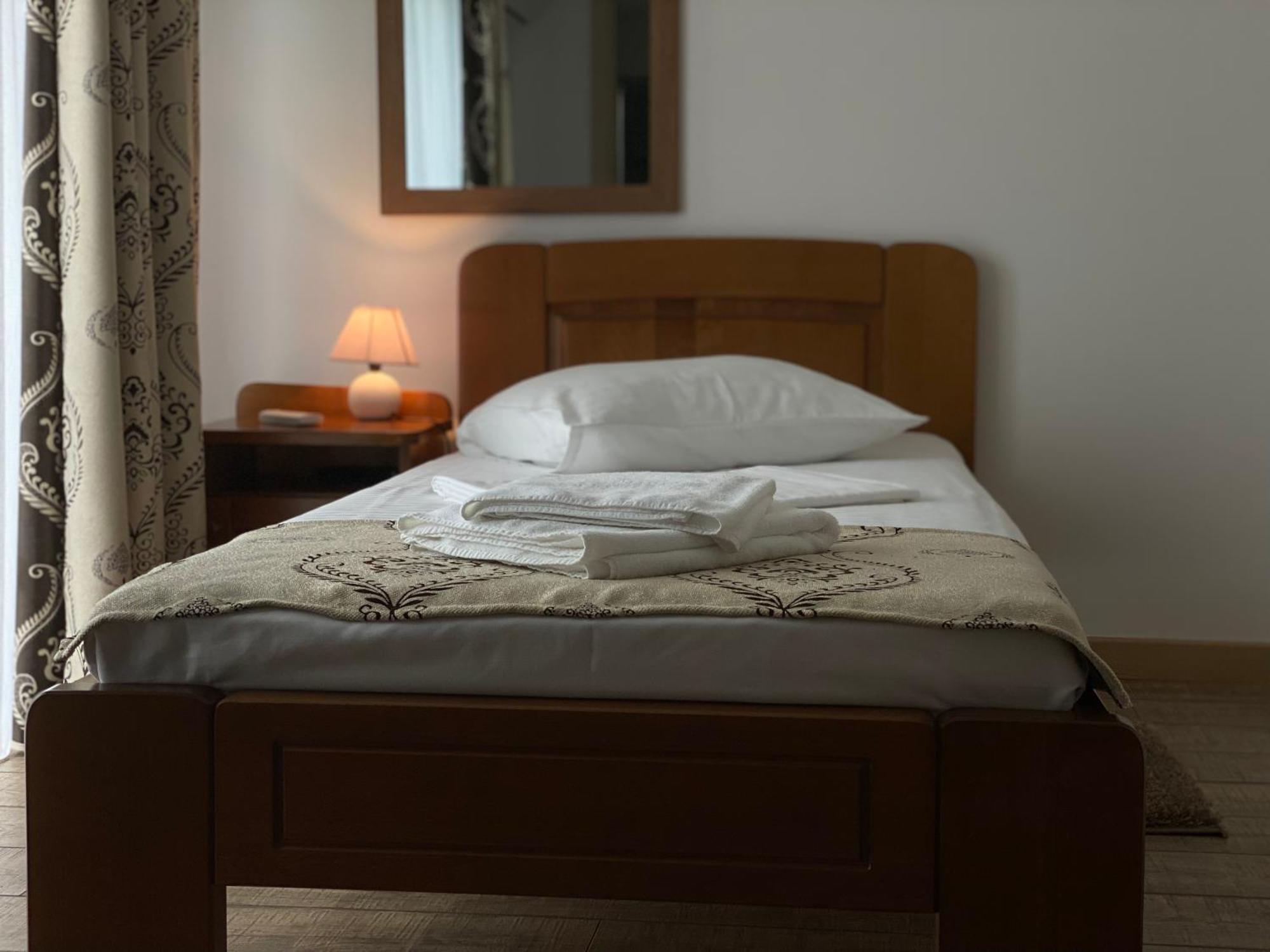 Bed and Breakfast Casa Irinella Satu Mare Exterior foto
